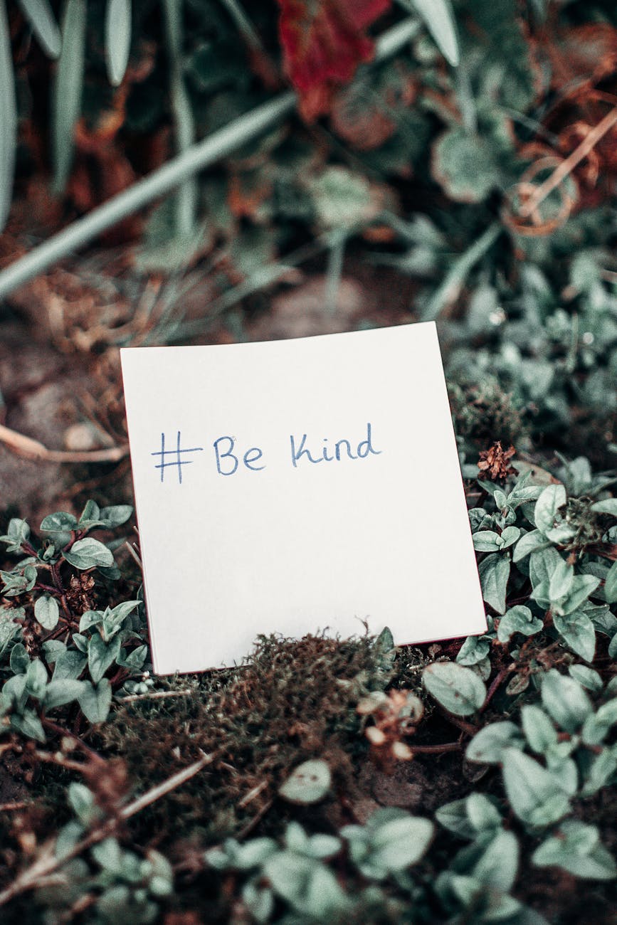 Be Kind sticky note